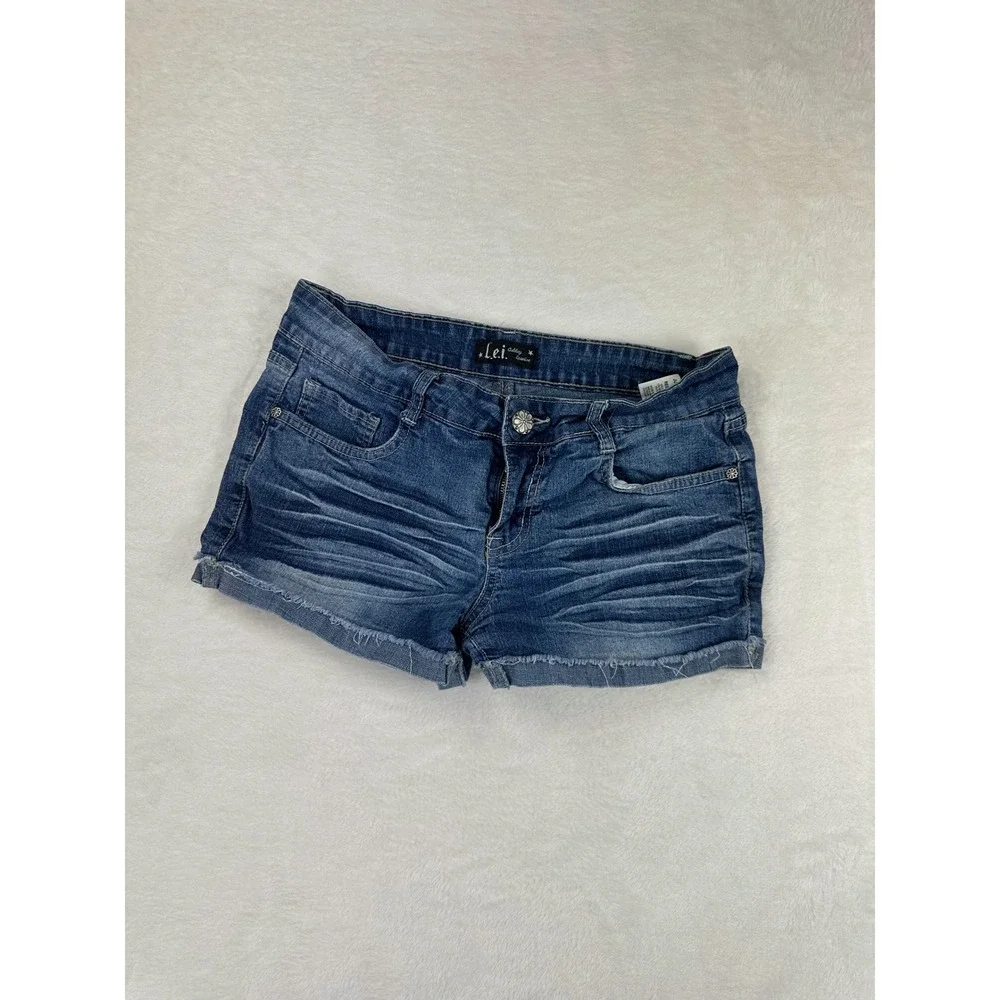 L.E.I Ashley Shorts‎ Womens 9 Low Rise Slim Distressed Cut Off Denim Y2K